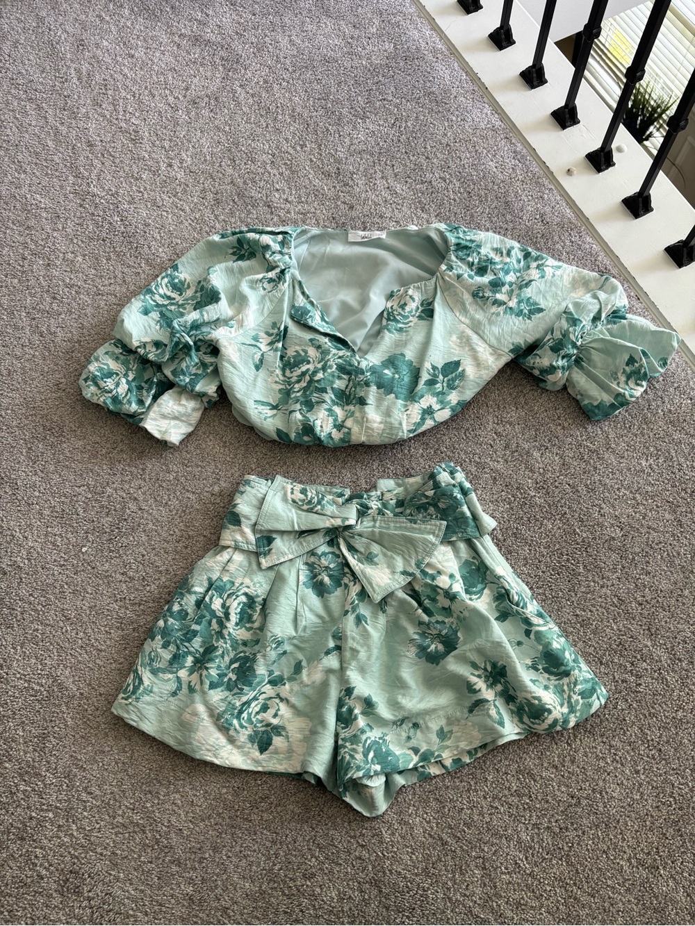TALULAH Mint Floral Cropped Top & High-Waist Shorts Set